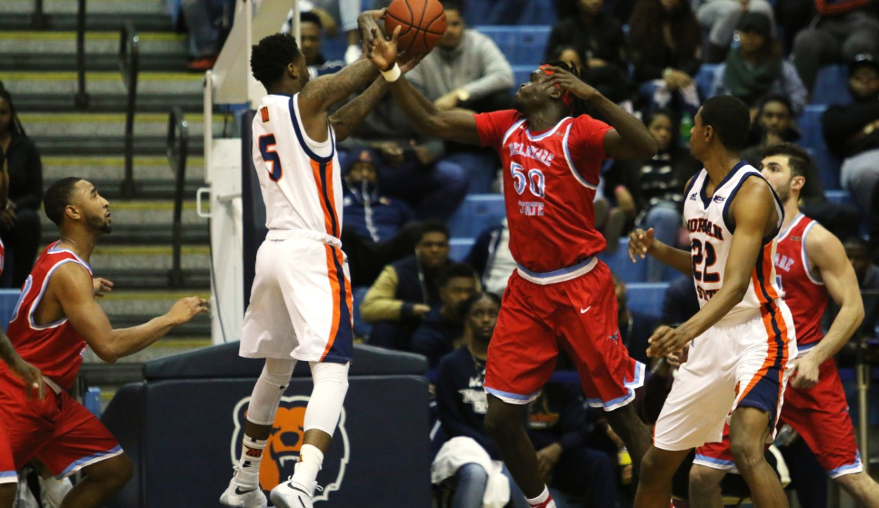 Hornets Roll to Fourth Straight