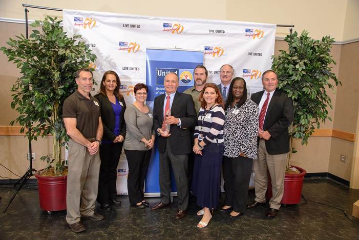 Piedmont Airlines employees receive the Spirit of the Shore Award