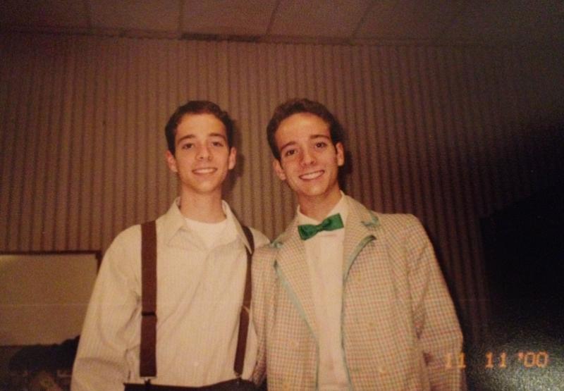 Local Twins Perform ‘There’s Rescigno Place Like Home for the Holidays’ at Milton Theatre