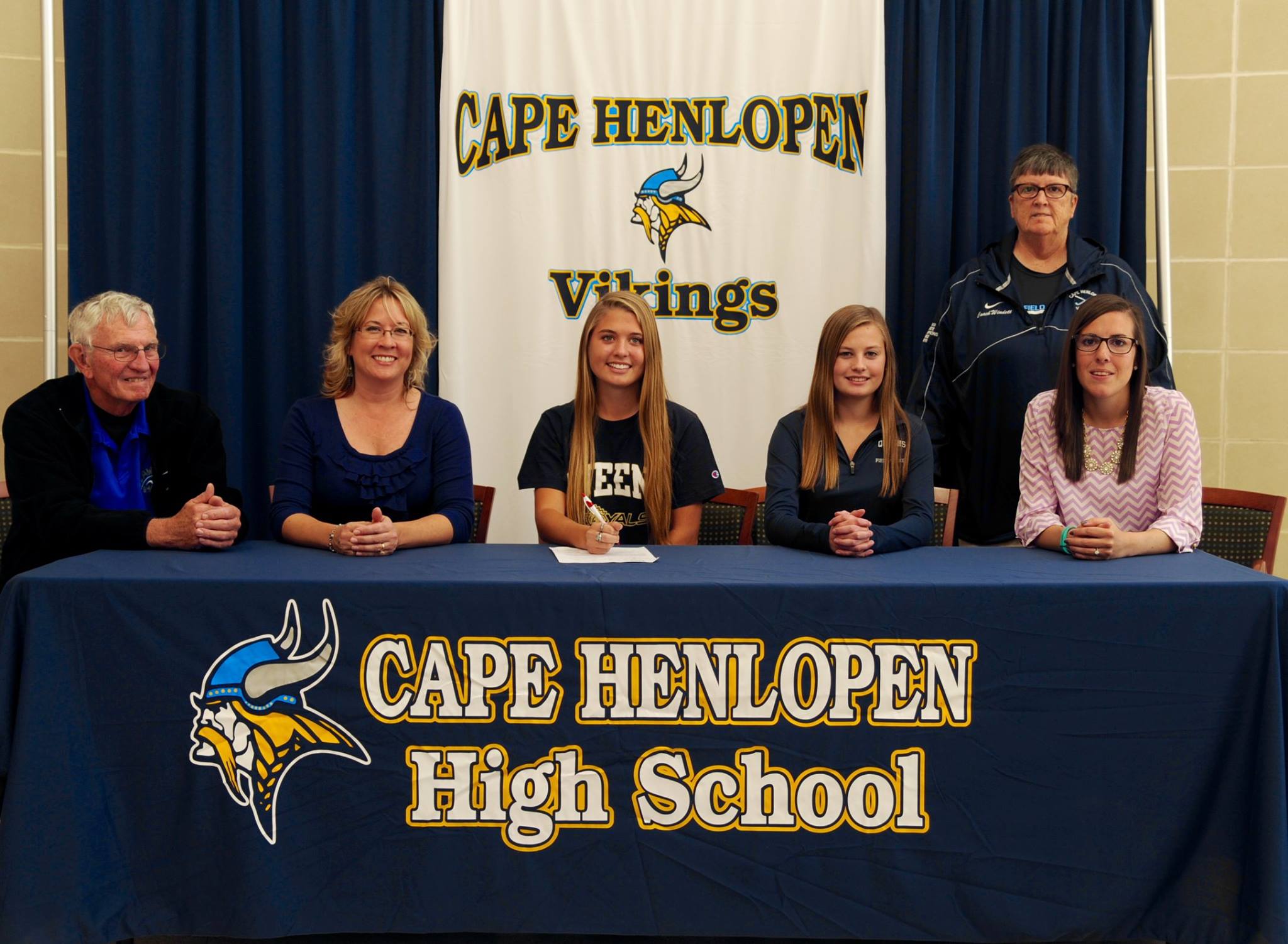 Crown Her; Carey Karl Signs with Queens University