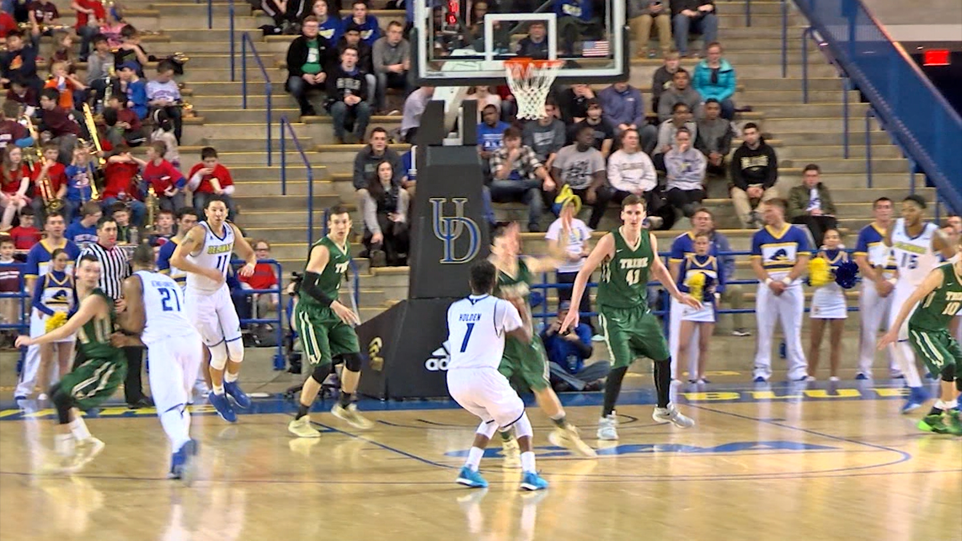 Holden Leaves UD Basketball Team